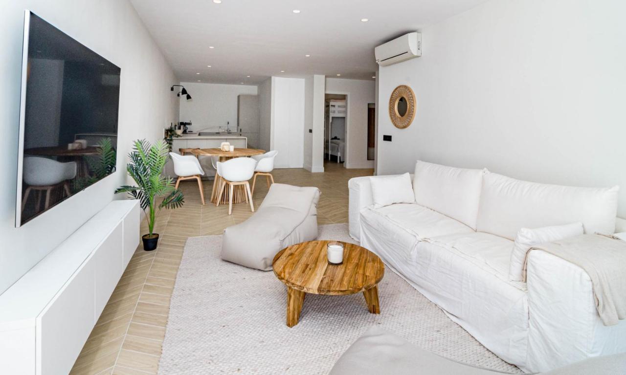 Fully Renovated Scandinavian Style 2 Bed In The Heart Of Puerto Banus *
