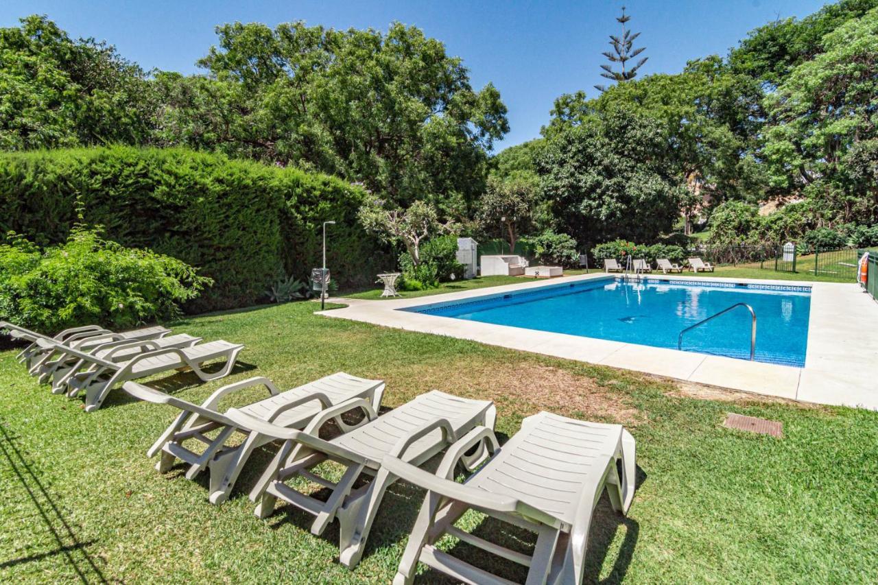 Fully Renovated Scandinavian Style 2 Bed In The Heart Of Puerto Banus Hébergement de vacances
